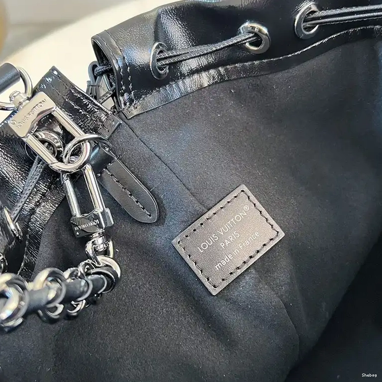 2411YA0211 LV Bags 0702